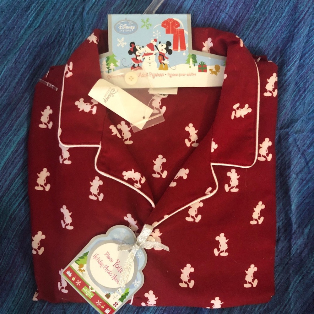 Disney Adult Holiday Pajamas Size XL